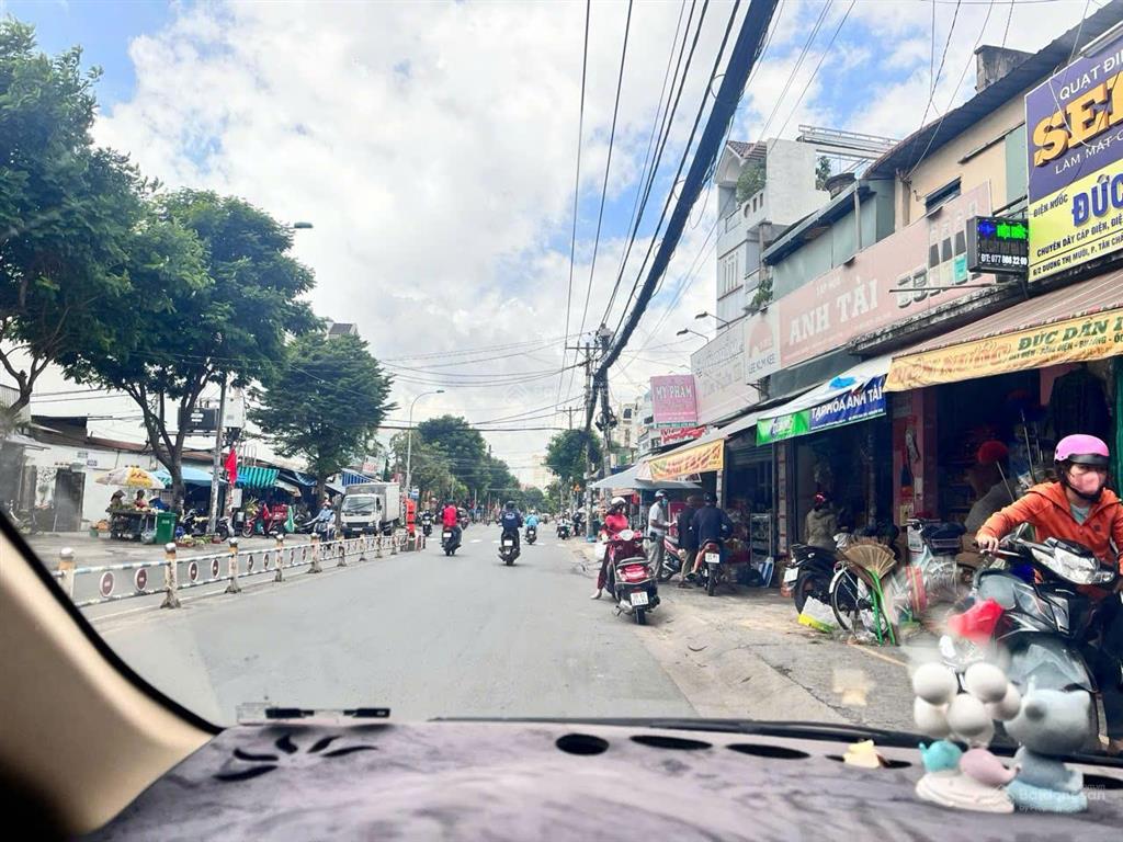 Bán nhà mặt tiền dương thị mười q12, vỉa hè 2m, kinh doanh siêu sầm uất, đang cho thuê 11tr/tháng