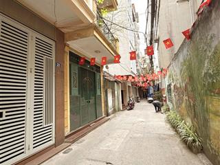 Hiếm 50m ra mặt phố ngọc hà 3 thoáng ngõ thông đội cấn 60mx7t kd tốt.