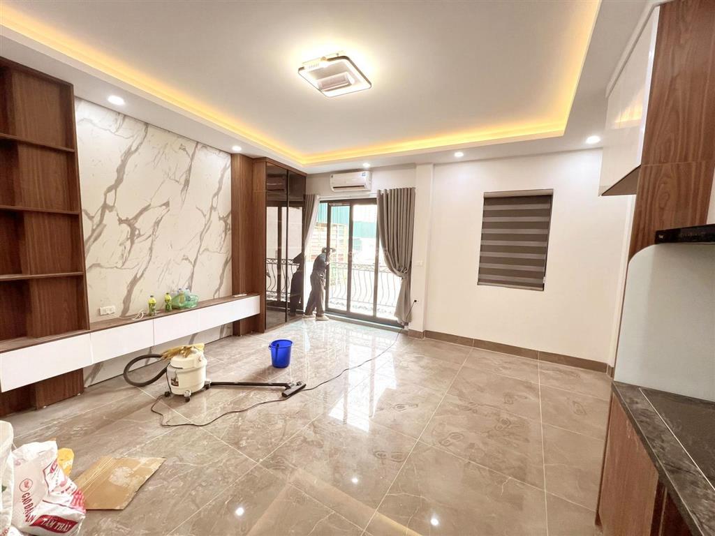 2 thoáng xây mới bán nhà cầu giấy gần oto 42mx7t.