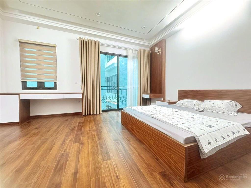 Bán gấp nhà tôn đức thắng tt đống đa diện tích rộng gần phố 50mx7t.