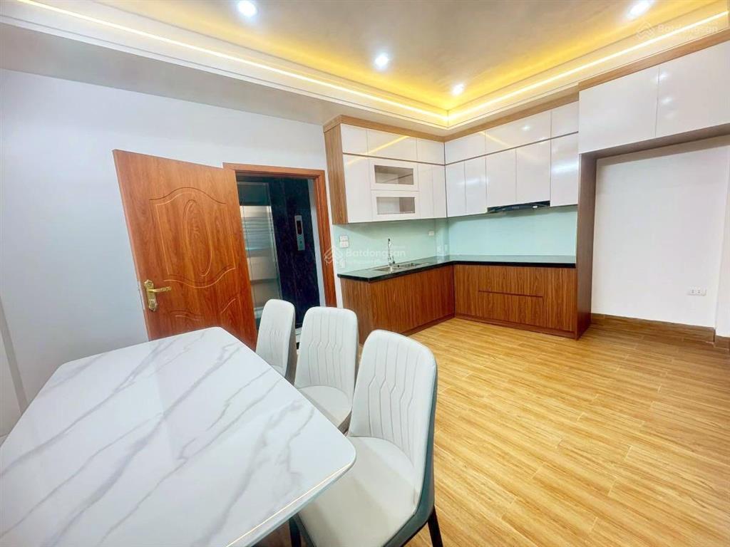 Bán gấp nhà tôn đức thắng tt đống đa diện tích rộng gần phố 50mx7t.