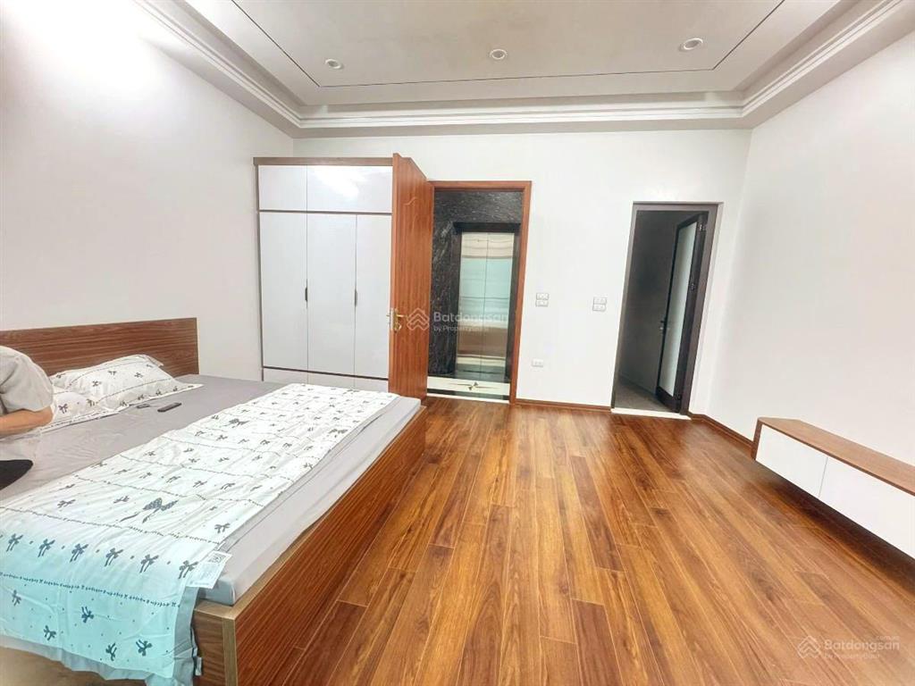 Bán gấp nhà tôn đức thắng tt đống đa diện tích rộng gần phố 50mx7t.