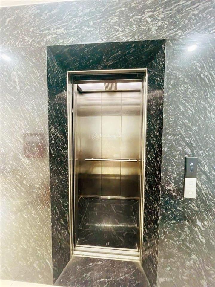 2 mặt thoáng gần phố bán nhà trường chinh oto đỗ cửa 65mx6t.