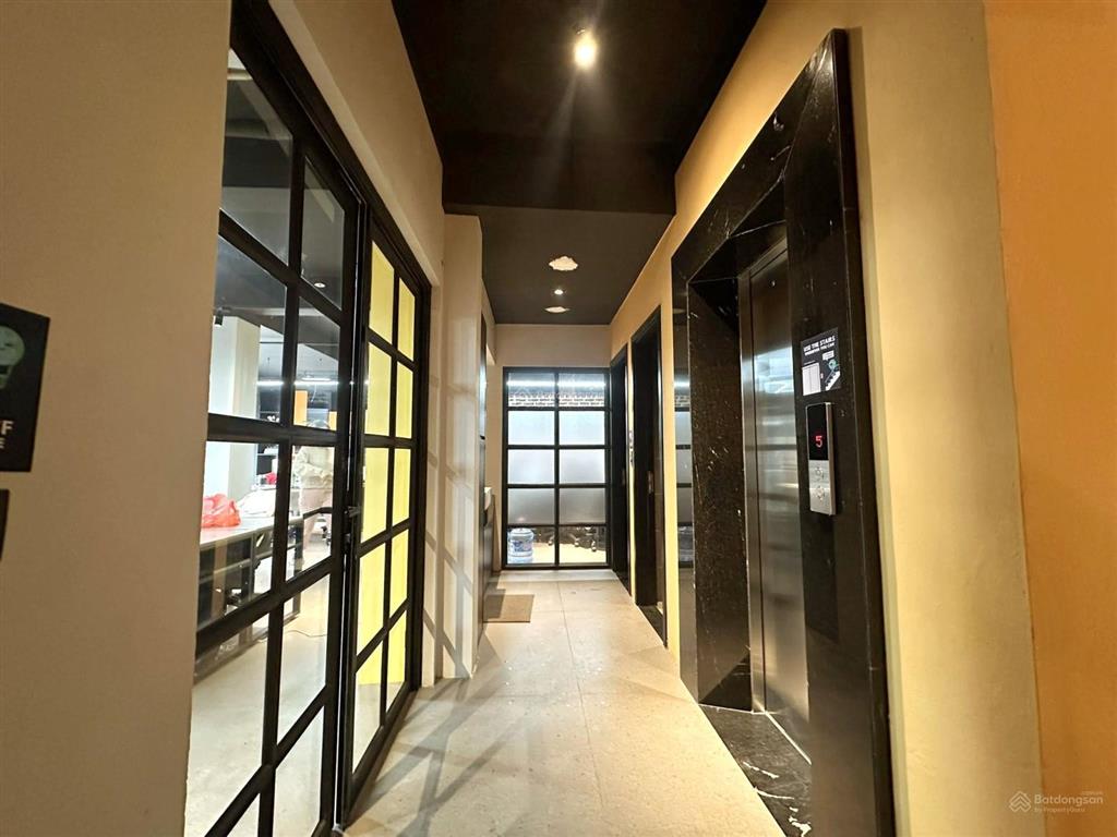 Hiếm nhà bán pl học viện tư pháp lê văn lương mặt tiền đẹp 11m dt 100mx5t dòng tiền 100tr/th