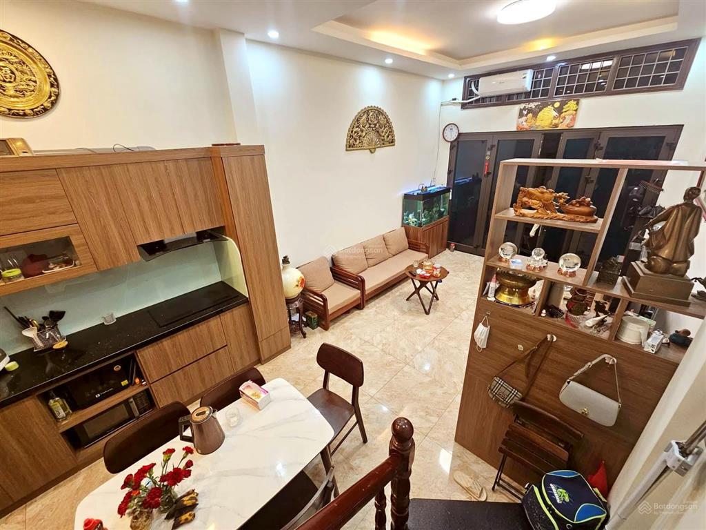 Cần xoay vốn  bán nhà thái hà  ô tô tránh  vỉa hè  gần phố  36m2x4t  kd tốt