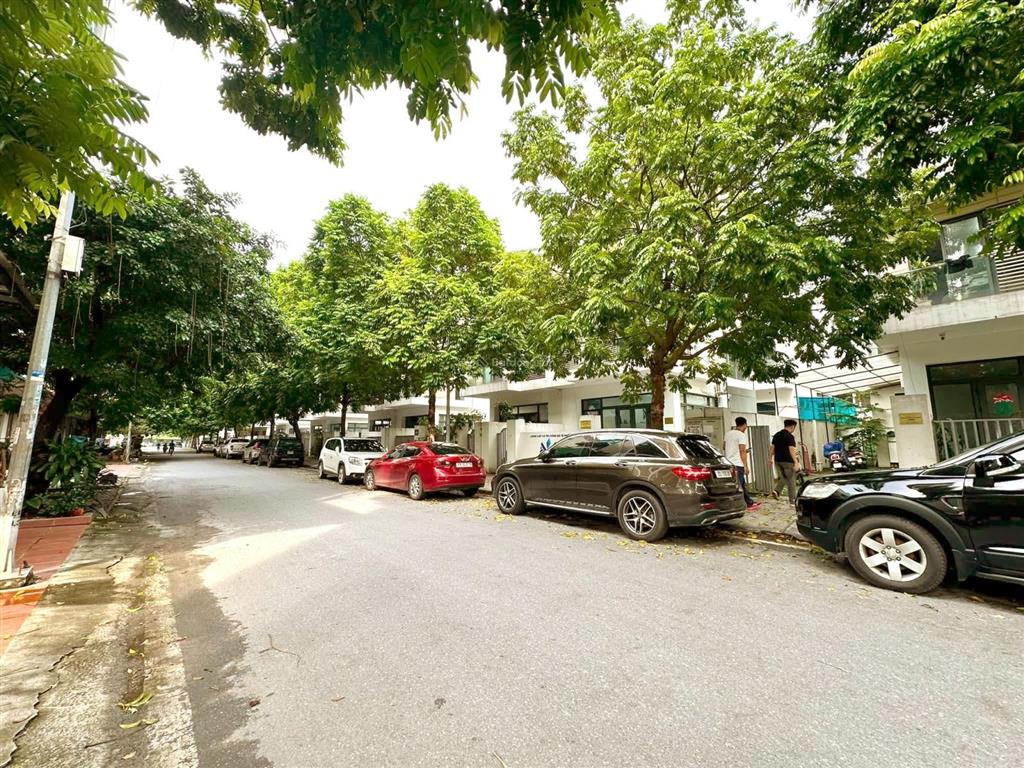 Giá tốt  bán gấp kdt dương nội  an vượng villa  sát công viên  sát aeol mall  189mx4t