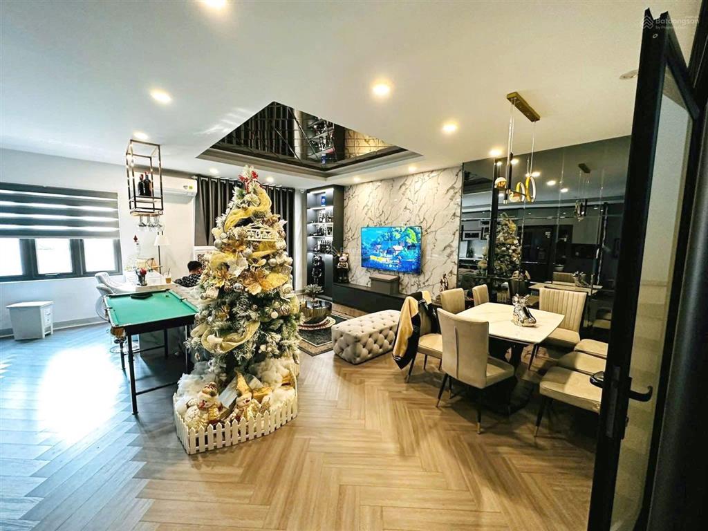 Hiếm lô góc gara 2 ô tô bán nhà hoàng văn thái 58m²6t tặng nội thất 2 tỷ
