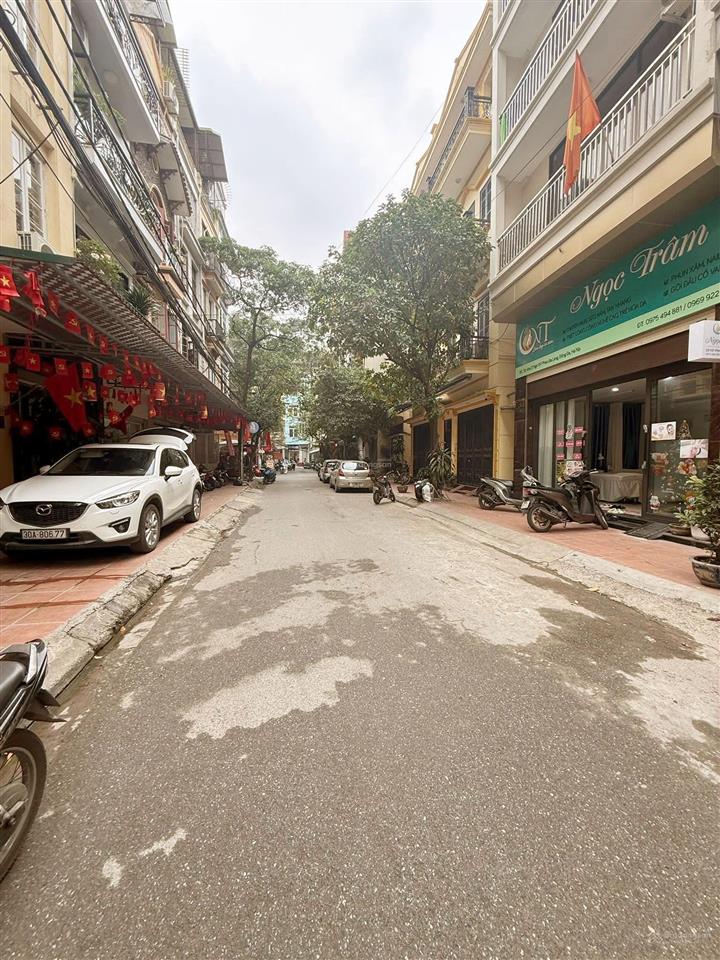 Lô góc  ô tô tránh  vỉa hè  bán nhà ngõ 157 pháo đài láng  58m2x6t