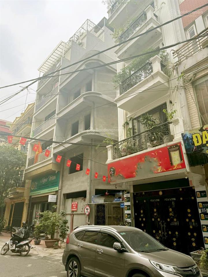 Lô góc  ô tô tránh  vỉa hè  bán nhà ngõ 157 pháo đài láng  58m2x6t