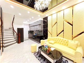 Hiếm  5m ra mặt phố nguyễn lân  lê trọng tấn  ngõ thông  ô tô đỗ cửa nhà  dt 35m.