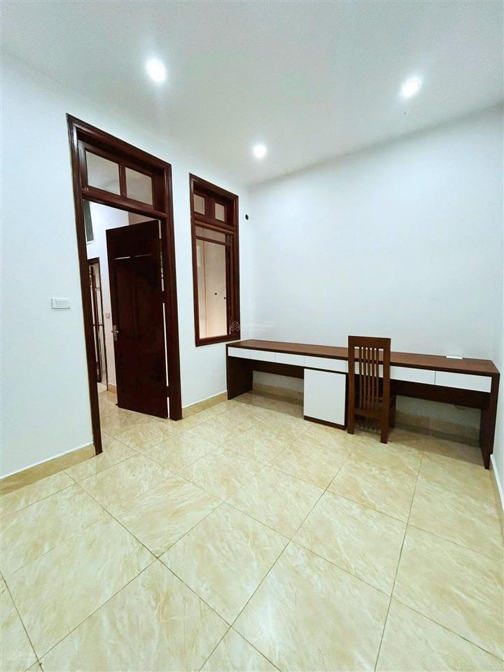 Giá hời kv 15m ra mặt phố chùa bộc lô góc ngõ rộng thoáng dt40mx5t.