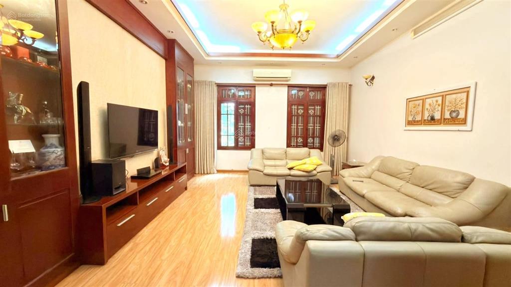 Hiếm  mặt ngõ 102 ngụy như kon tum  thông vũ trọng phụng  vỉa hè  2 ô tô tránh  dt 61m x 6t.