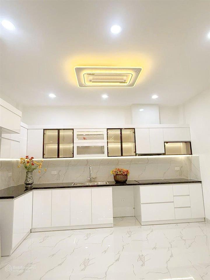 10m ra mặt phố tô vĩnh diện oto đỗ cửa 50mx5t thang máy kv nhiều tiện ích.