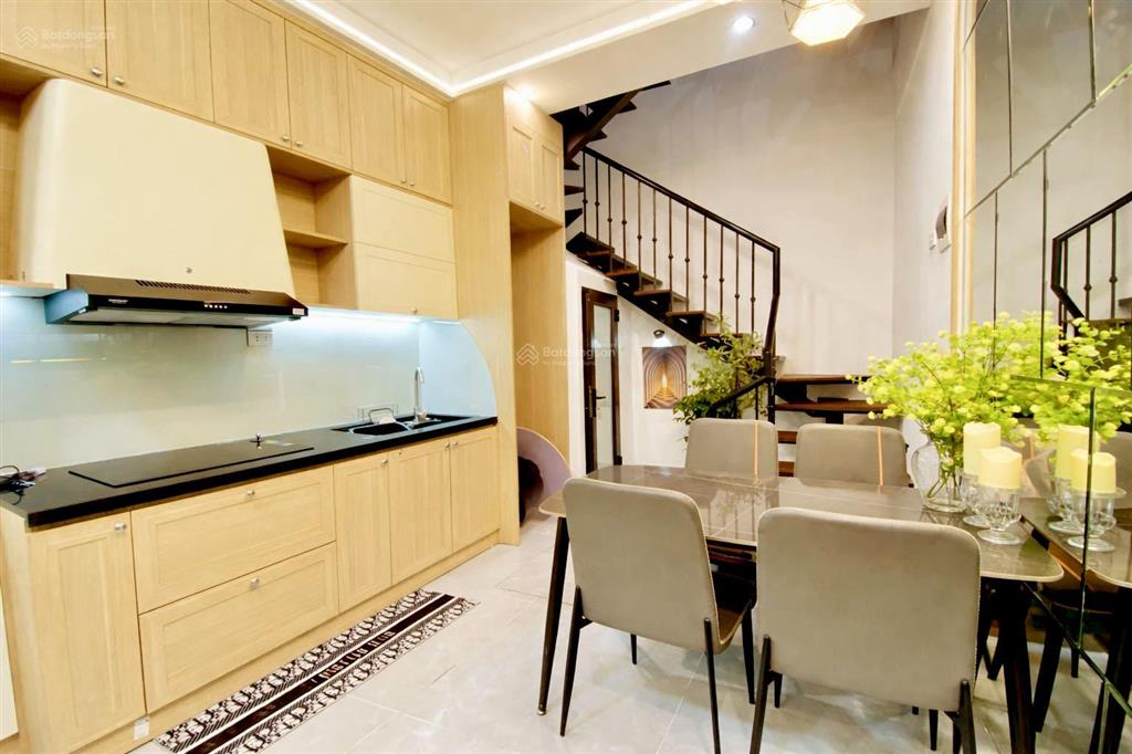 Lô góc ô tô tránh bán nhà nguyễn tuân vị trí đẹp tầm tiền hiếm 28m x 5t