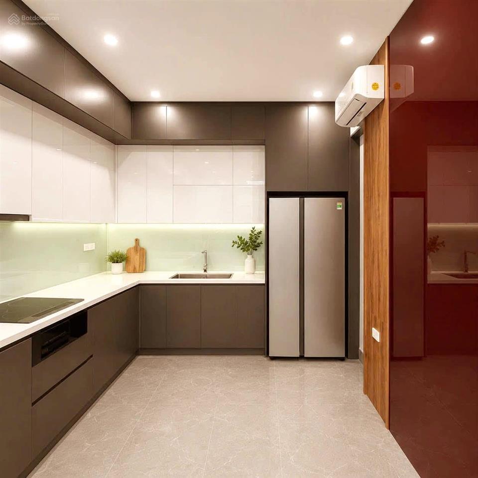 Giảm lần 2  oto tránh  nhà tôn đức thắng  ngõ thông  ở hay kd đều tốt  dt 44mx4t.