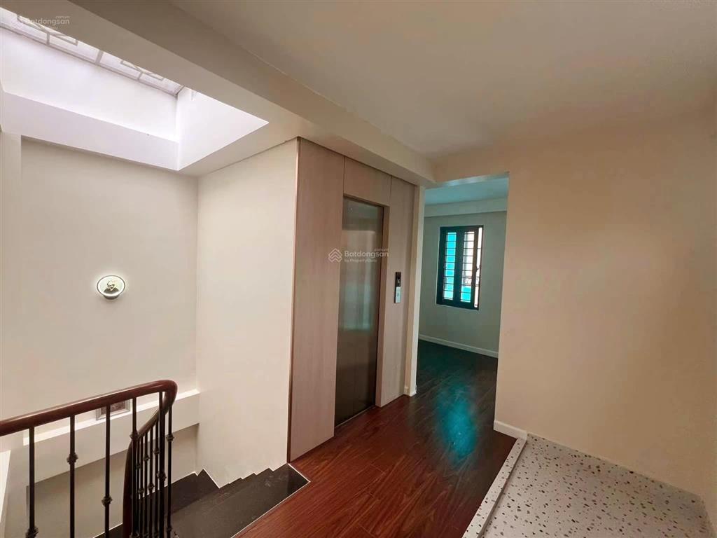 Bán nhà lê trọng tấn  20m ra ô tô tránh  xây mới  6t thang máy  dt 49m².