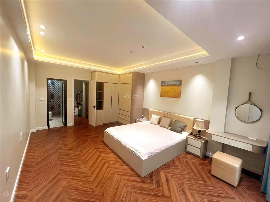 Bán nhà lê trọng tấn  20m ra ô tô tránh  xây mới  6t thang máy  dt 49m².
