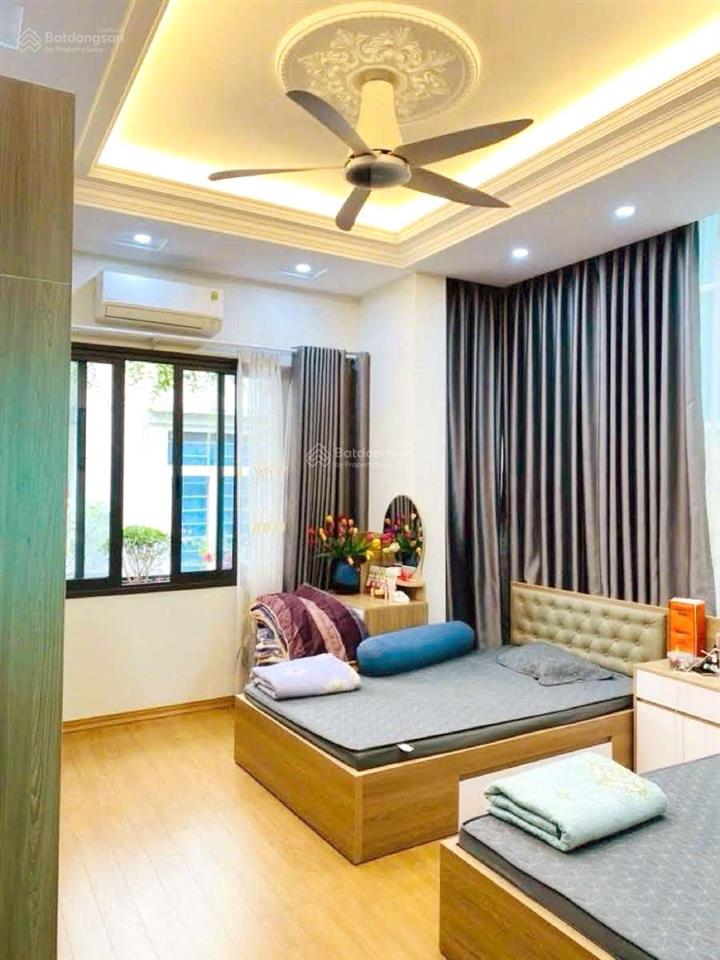 Lô góc  ô tô vào nhà  bán nhà phan đình giót  ngõ rộng  thoáng đẹp  dt 44/55m.