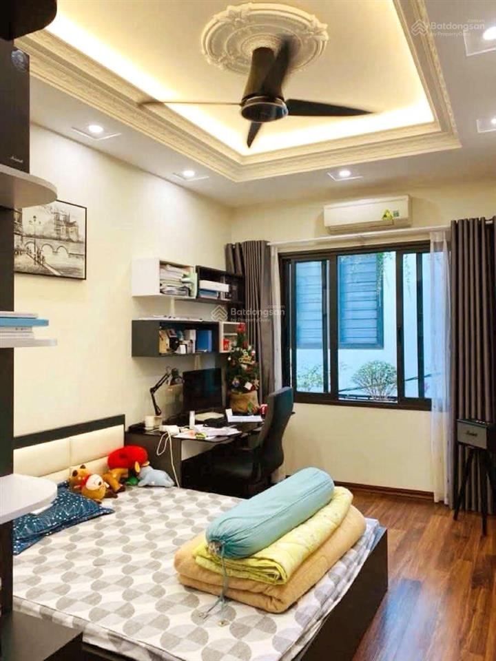 Lô góc  ô tô vào nhà  bán nhà phan đình giót  ngõ rộng  thoáng đẹp  dt 44/55m.