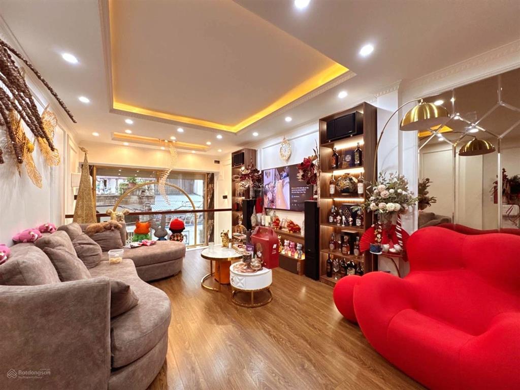 10m ra mặt phố cù chính lan  giáp vương thừa vũ  ngõ rộng  nhà dân xây  dt35/39m.