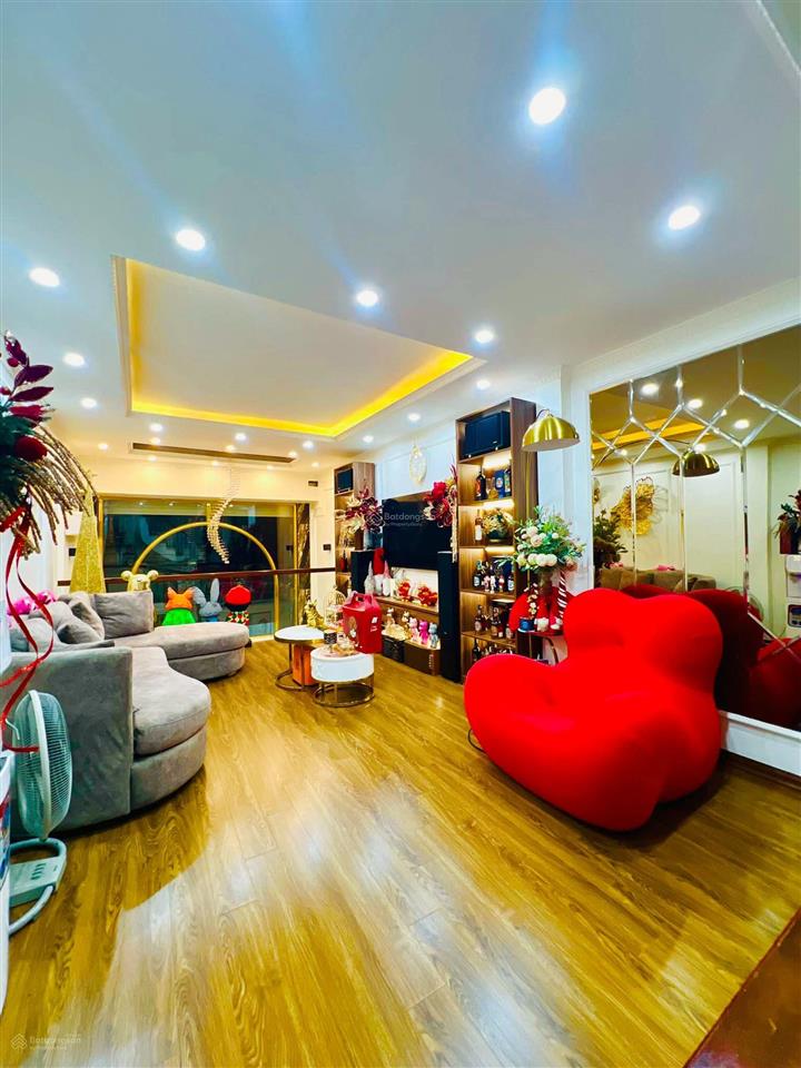 10m ra mặt phố cù chính lan  giáp vương thừa vũ  ngõ rộng  nhà dân xây  dt35/39m.