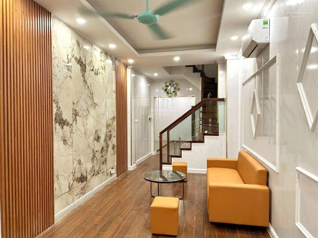 Hạ 1.5 tỷ  2 thoáng  20m ra mặt phố nguyễn ngọc nại  ô tô nhỏ lùi cửa  dt 52m²