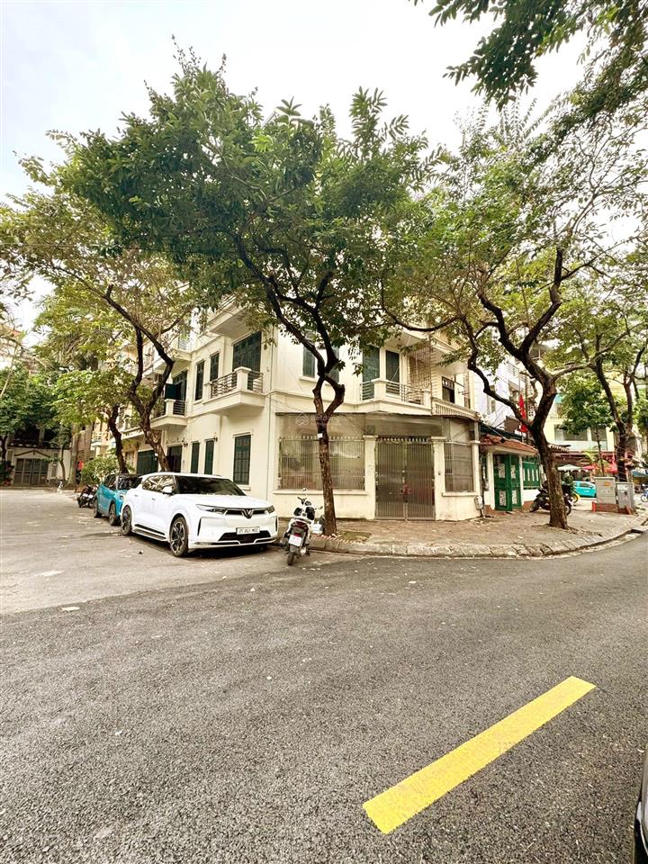 Hạ 5 tỷ! giá cực tốt  lô góc mặt phố  kđt trung yên  dt 93/95m, mặt tiền 18m.