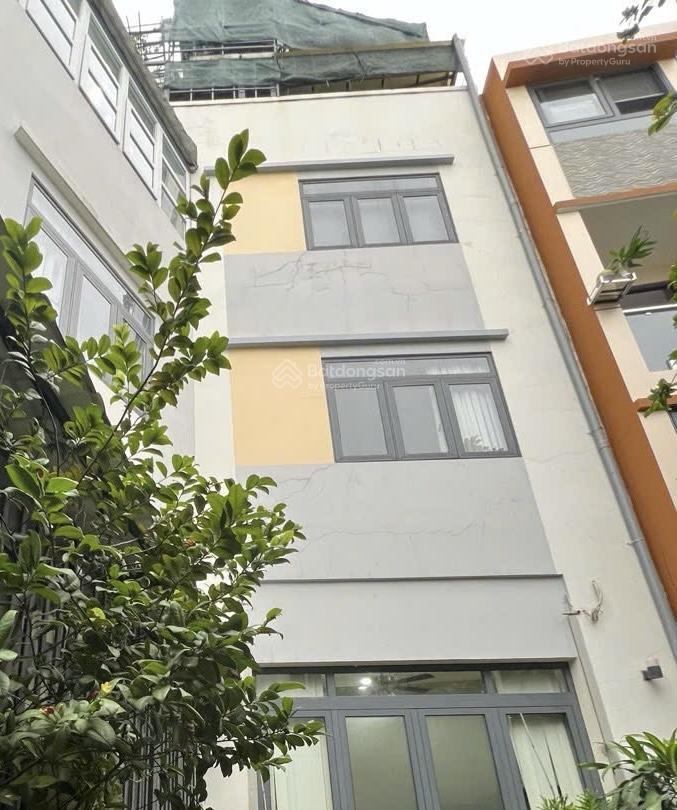 Giảm sâu 7.5 còn 6.9 tỷ nhà đẹp kề phan xích long mới xây tặng nội thất xịn 4tầng btct sát mặt tiền
