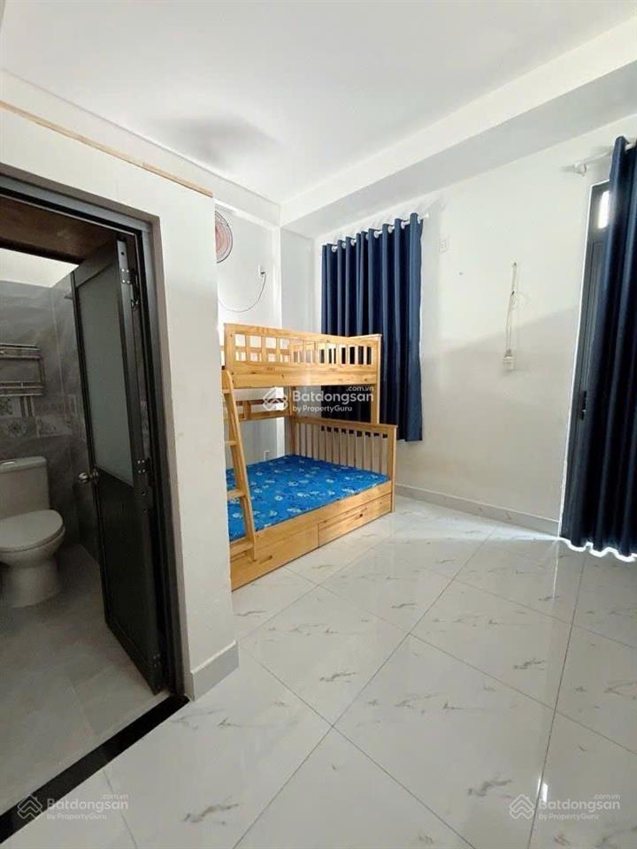 Bán siêu phẩm phan văn trị khu vip văn phòng 11 tỷ dòng tiền 30tr/tháng