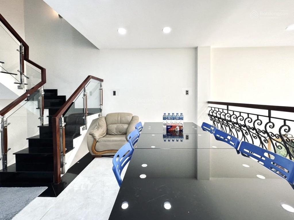 Bán nhanh chdv cao cấp 5 tầng 4,3x15m  dòng tiền 50tr/tháng ngay vòng xoay điện biên phủ
