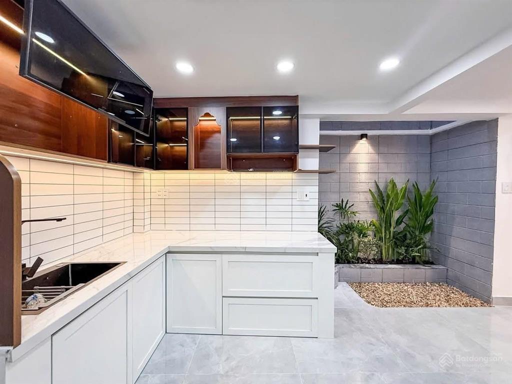 Giảm 300tr nhà đẹp nguyễn hữu cảnh 50m2 4 tầng chỉ 7.55 tỷ