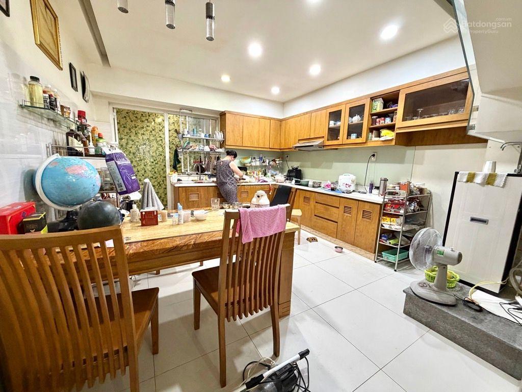 Bán nhà đẹp 5 tầng 4p4wc nhỉnh 7t ở ngay khu phân lô vip bình thạnh hẻm xe hơi đến nhà