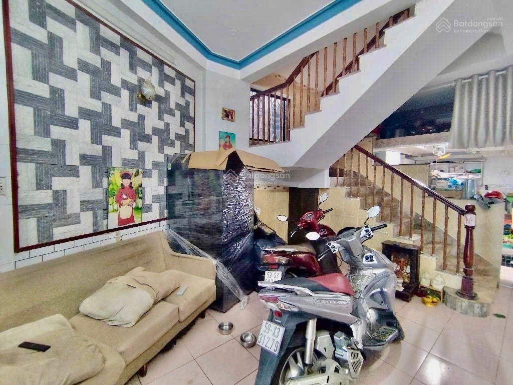 Ngộp 7.5 tỷ về 6.7 tỷ  nhà hoàng hoa thám p7 60m2