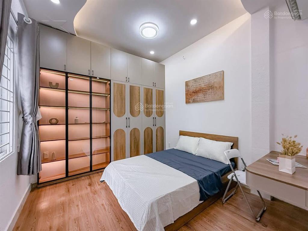 Ngộp! cần bán  hxh 4 chỗ  gần 57m2 nhà mới 4 tầng 5p 7wc  chỉ 7x tỷ tl  ngay vincom nguyễn xí