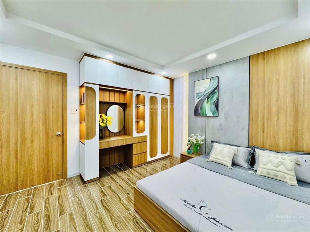 Ngộp! cần bán  hxh 4 chỗ  gần 57m2 nhà mới 4 tầng 5p 7wc  chỉ 7x tỷ tl  ngay vincom nguyễn xí