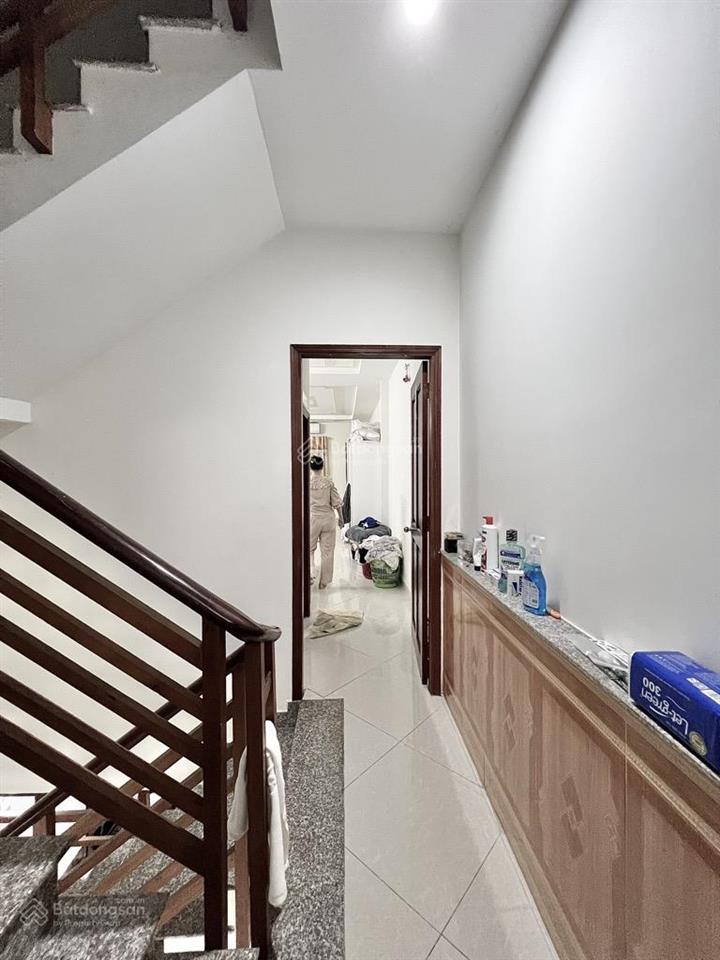 8.2 tỷ về 7.45 tỷ bán gấp nhà phan đăng lưu3 tầng