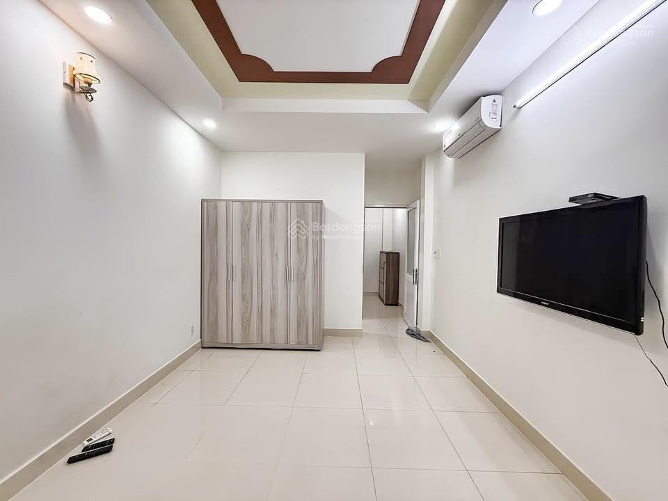 Giảm sốc 7.2 tỷ về 5.8 tỷ dt khủng 54m22 tầng đường phan văn trị