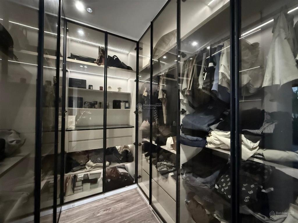 Luxury giáp q1  lê văn duyệt  62m2 5 tầng 13,8 tỷ giảm còn 11,99 tỷ