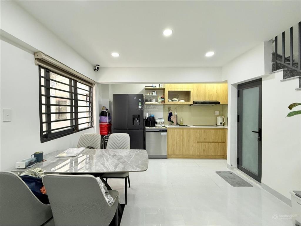 7,599 tỷ  nhà đẹp điện biên phủ p17 sát bên đh kinh tế  120m2  3 tầng