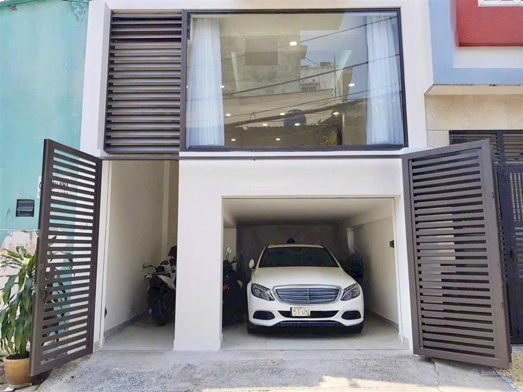 Giảm sốc 3 tỷ  nhà đẹp ngang hiếm 4,8x17m 4 tầng ngay chợ bà chiểu  hàng xanh