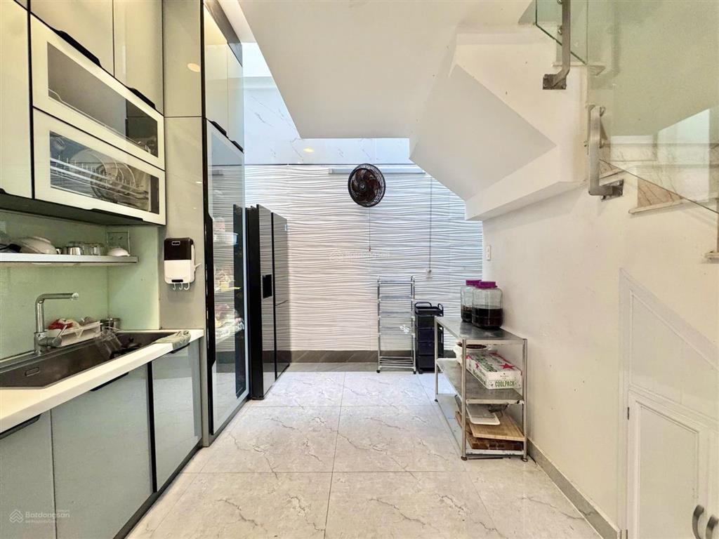 Hiếm nhỉnh 8 tỷ nhà lê quang định  60m2  4 tầng hoàn công đủ