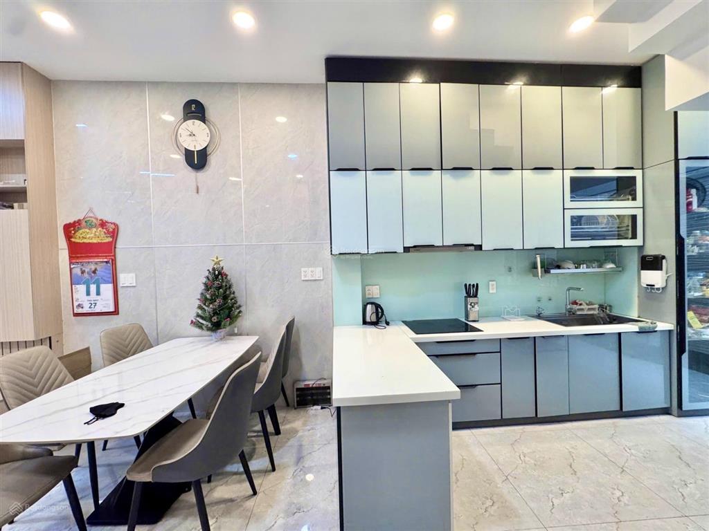 Hiếm nhỉnh 8 tỷ nhà lê quang định  60m2  4 tầng hoàn công đủ