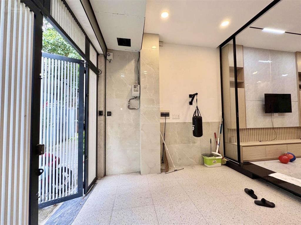 Hiếm nhỉnh 8 tỷ nhà lê quang định  60m2  4 tầng hoàn công đủ