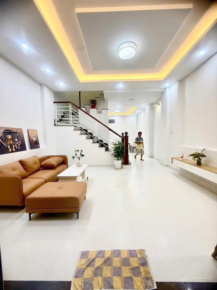 Nhỉnh 10 tỷ khu vip nơ trang long 64m2 3 tầng  lexus đỗ cửa gần đh hutech, đh gtvt