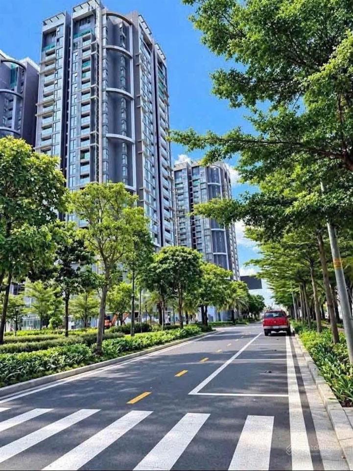 Bán lỗ căn 2 pn góc tòa ct5, global city giá 7,8 tỷ, tt nhanh chỉ 7tỷ4.  ms my 0943 549 ***