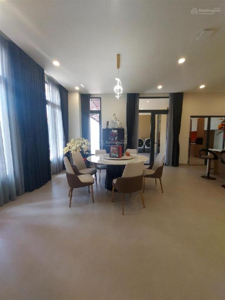 Bán đất có biệt thự mặt tiền đường gần lâm văn bền quận 7  dt 786m2  tk 4 tầng  3pn  giá 160 tỷ
