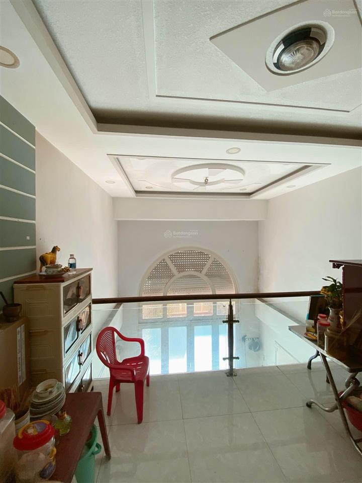Hiếm nhà xe hơi đậu nhà nguyễn thị tần quận 8  tk 5 tầng  5pn  dt 61m  nhỉnh 10 tỷ vào ở ngay