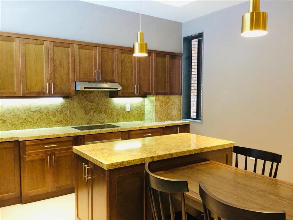 Hiếm mặt tiền kinh doanh hoàng quốc việt quận 7  thang máy  5 tầng  4pn  nhỉnh 20 tỷ