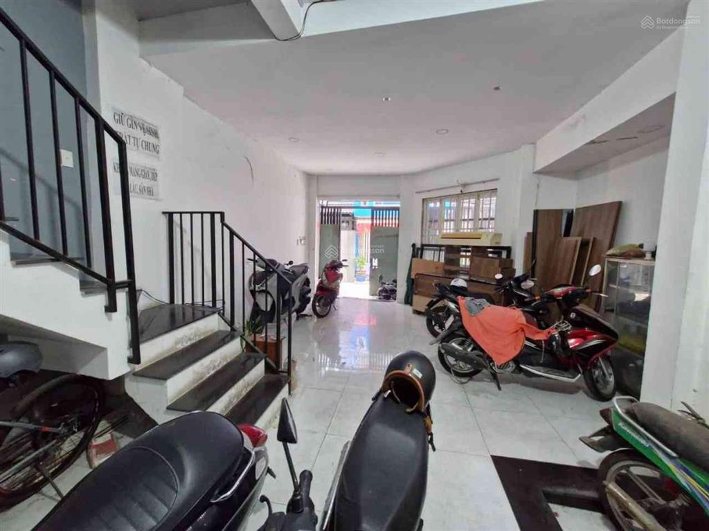 Hiếm nhà 2 mặt tiền xe hơi trần chận soạn quận 7  ngang 5,2m  tk 3 tầng  6pn  nhỉnh 11 tỷ
