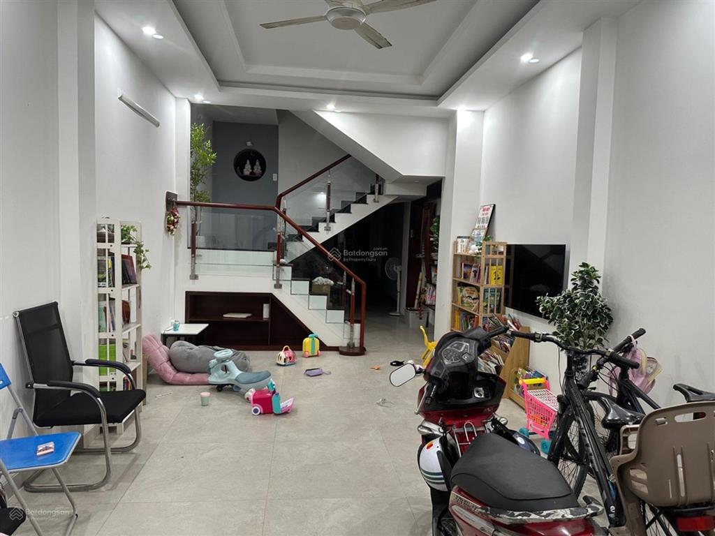 Nhà mặt tiền huỳnh tấn phát quận 7 khu đồng bộ đường 10m  dt 67m  tk 3 tầng  3pn  nhỉnh 12 tỷ